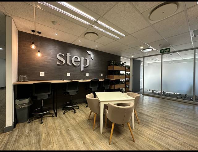 425M² OFFICE TO LET IN SANDTON CENTRAL